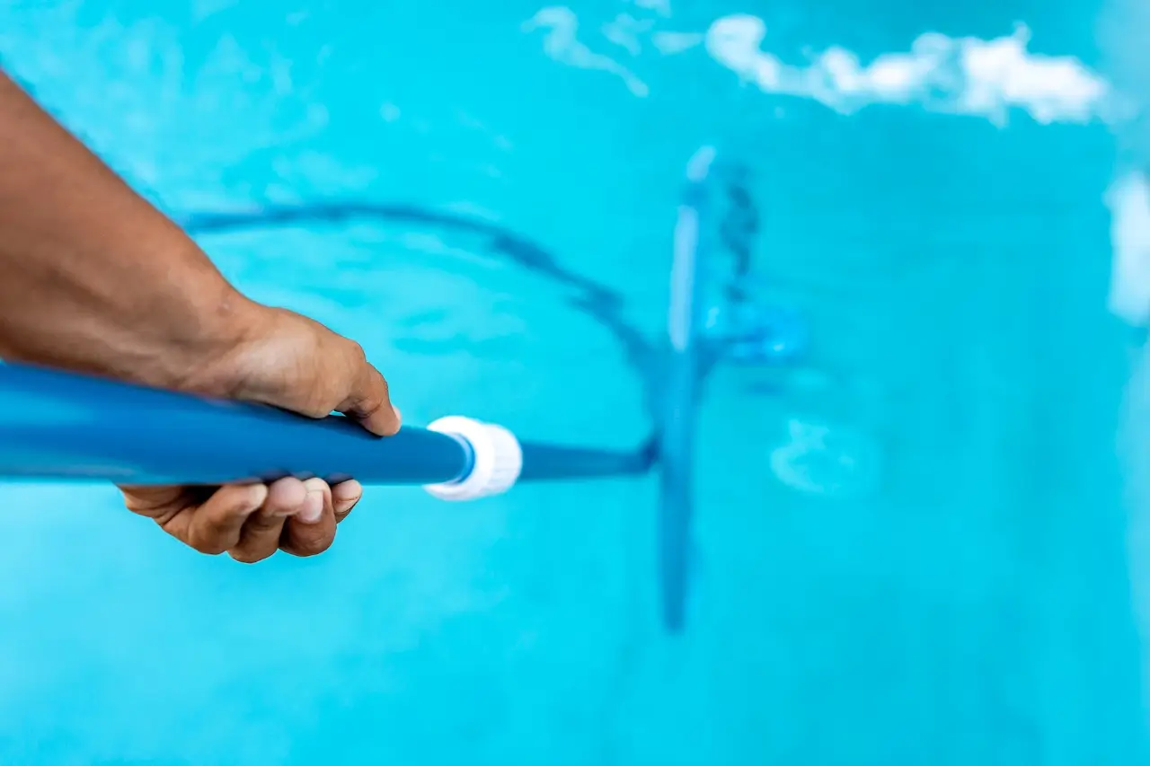 Swimming Pool Cleaning In Dubai